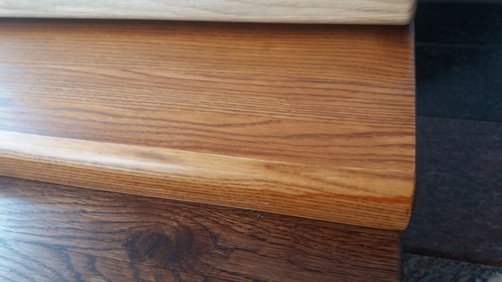 parapety drewniane wykończenie krawędzi, parapety na wymiar, parapety wrocław