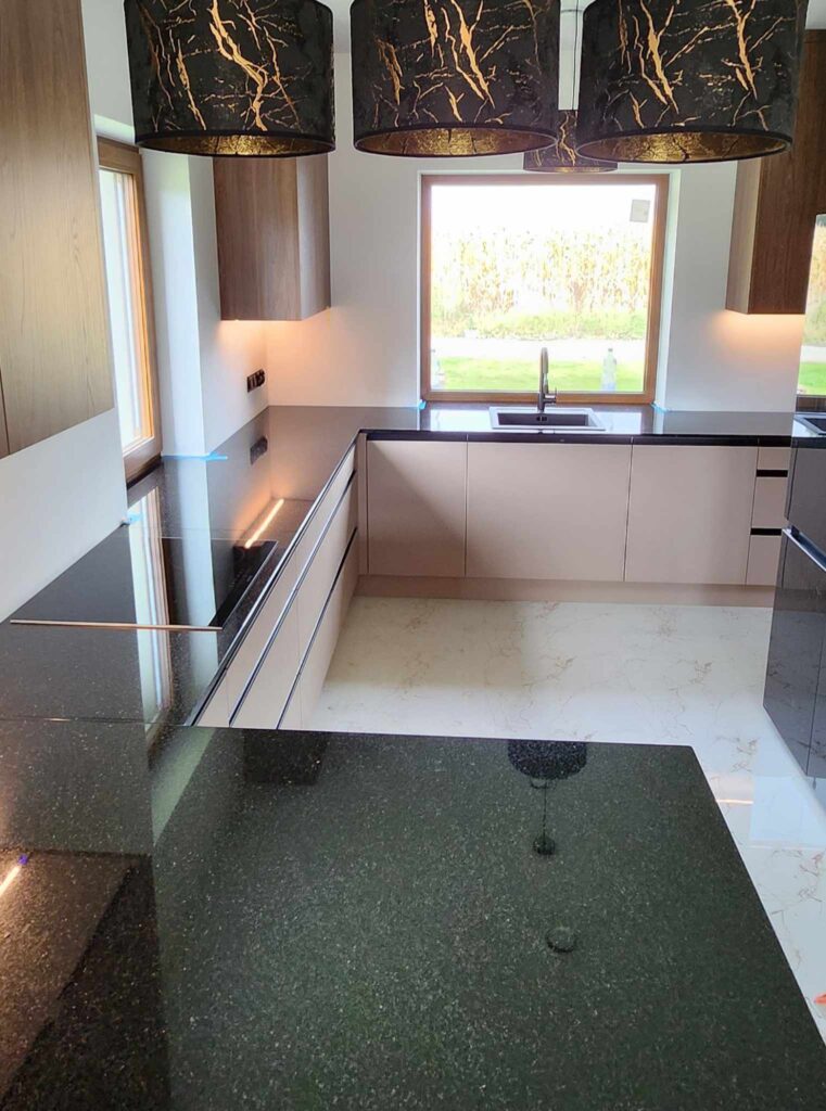 att.fMAQCrKV5B2JF4UVOAVYk29ffioNGYj Jlr1jmo6tjU