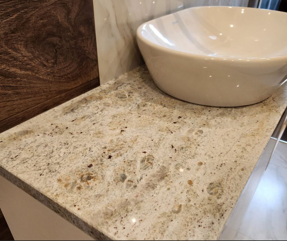 Blat łazienkowy z kamienia, granit